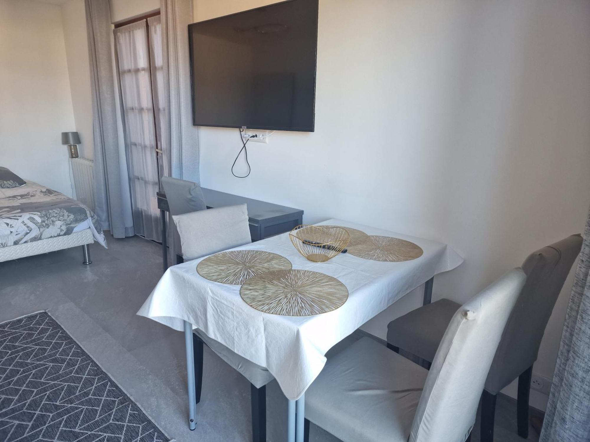 Ravissant Appartement Saint-Raphael Piscine Habitación foto